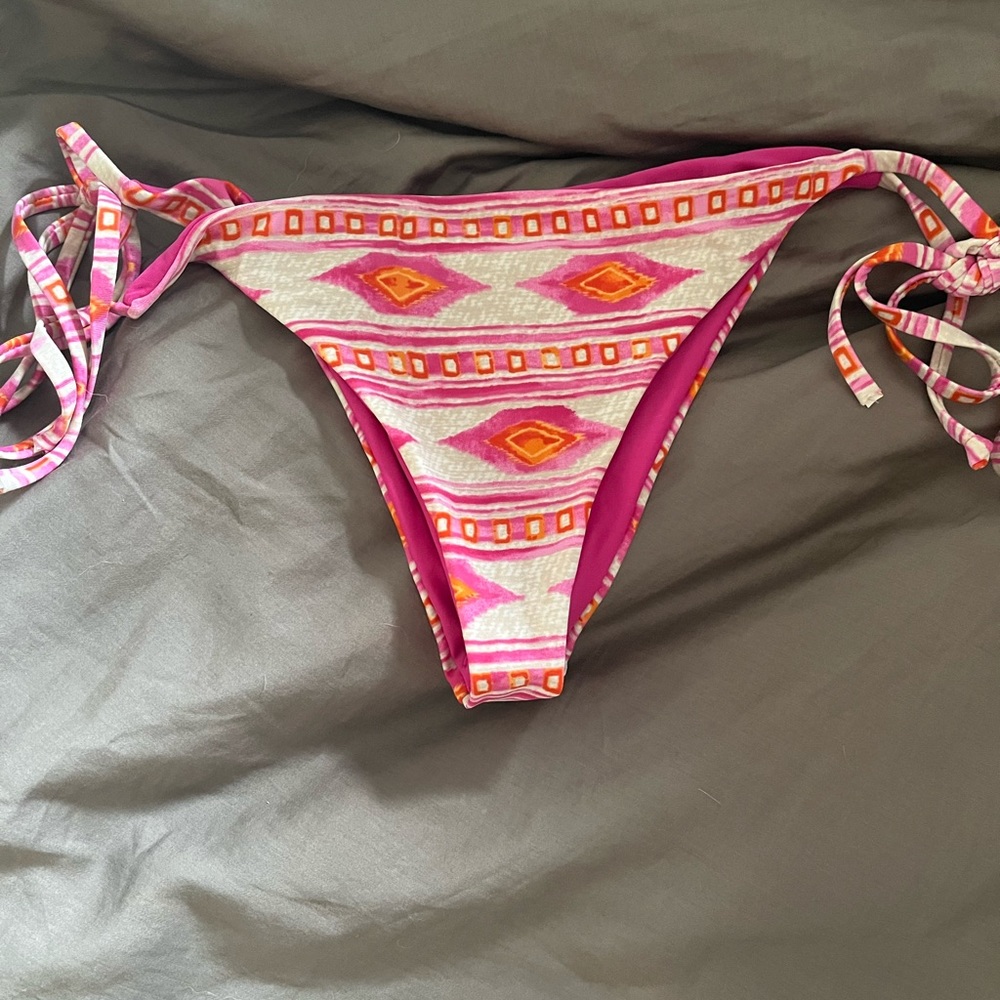 WORN ONCE Frankie’s Bikinis Tribal Pink Brazilian Cheeky Bottoms Large